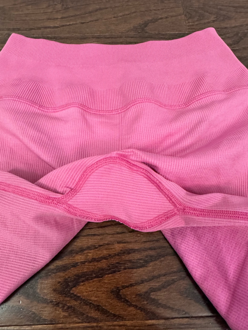 ALO Yoga 5" Seamless Ribbed Favorite Short Pink Size XS *READ Description - Picture 5 of 9